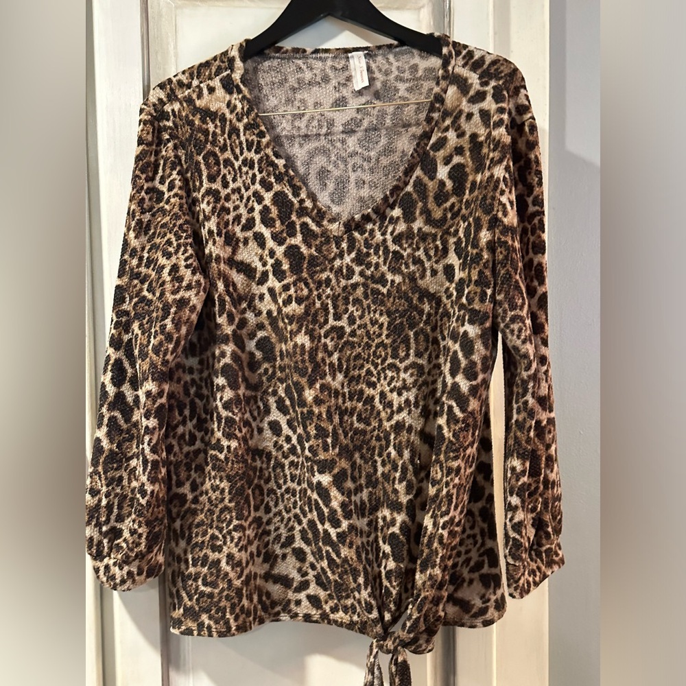 Now and Forever 1XL animal print tie front sweater